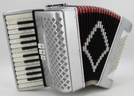 Acordeon Marca Norteño 26 Teclas 3 Registros