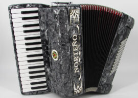 Norteño Brand Accordion 34 Keys 5 Registers Gris