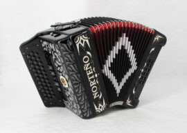 Acordeon Marca Norteño 5 Registros  Negro / Euro Plata