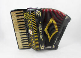 Acordeon Marca Norteño 34 Teclas 5 Registros Negro/ Euro Dorado