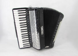 Acordeon Marca Cascabel Negro 41 Teclas 13 Registros