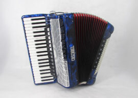 Acordeon Marca Cascabel Negro 41 Teclas 13 Registros