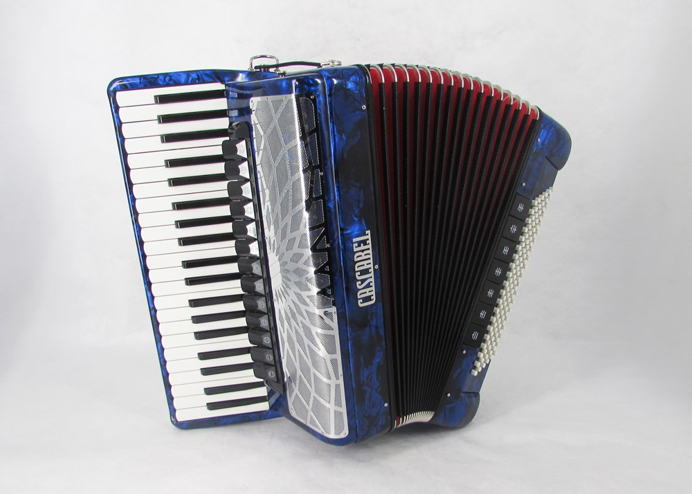 Acordeon Marca Cascabel Negro 41 Teclas 13 Registros