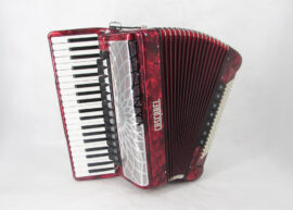 Acordeon Marca Cascabel-Rojo 41 Teclas 13 Registros