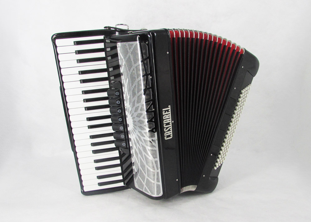 Acordeon Marca Cascabel-Negro 41 Teclas 7 Registros
